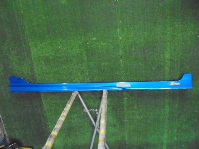 Right Side Step HONDA Edix 2004 DBA-BE3 — photo 1