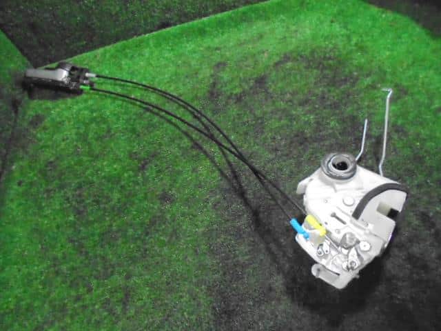 Door Lock Solenoid NISSAN Moco 2012 DBA-MG33 — photo 2
