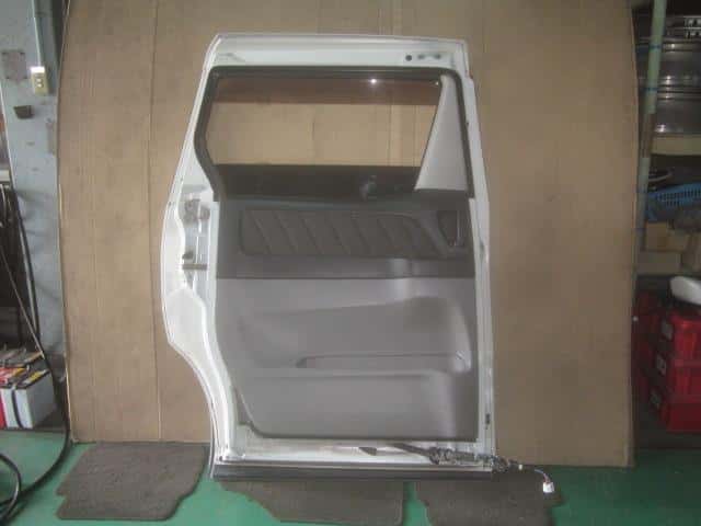 Rear Left Door Assembly TOYOTA Alphard 2005 DBA-ANH10 — photo 5