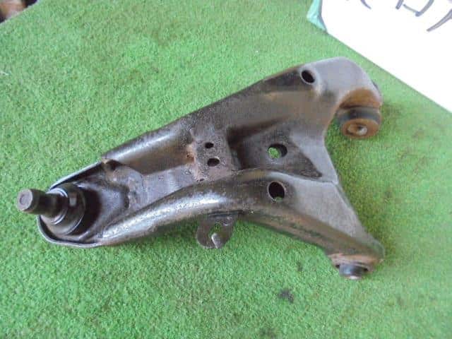 Rear Left Lower Control Arm SUBARU Impreza 2012 DBA-GJ7 — photo 2