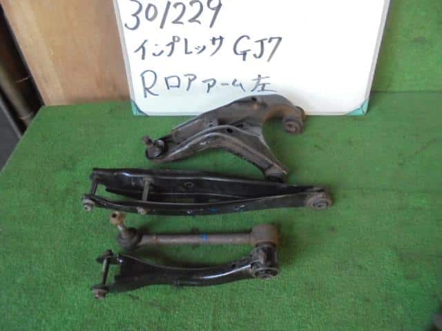 Rear Left Lower Control Arm SUBARU Impreza 2012 DBA-GJ7 — photo 1