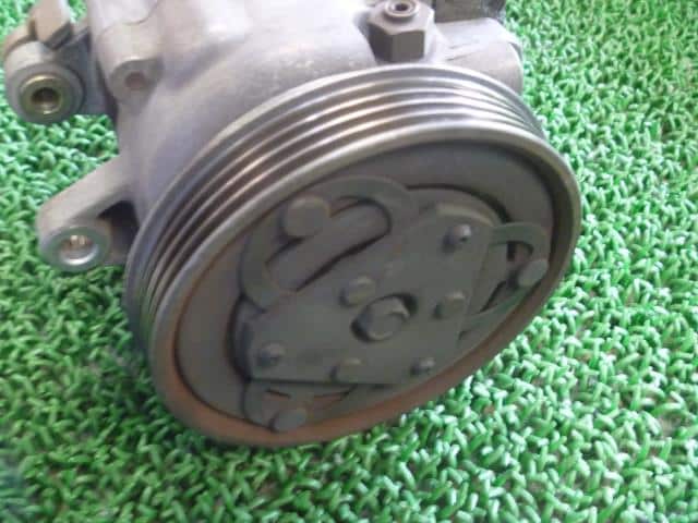 A/C Compressor SUBARU Sambar 2001 GF-TW1 73111TC003 — photo 3