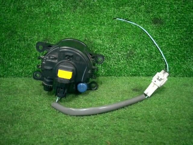 Left Fog Light NISSAN Roox 2011 DBA-ML21 — photo 2