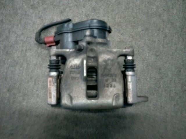 Rear Right Caliper AUDI Audi a4 2014 DBA-8KCDN 8K0615404E — photo 1
