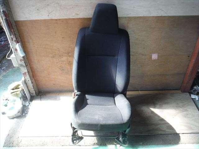 Assistant Driver's Seat TOYOTA Succeed 2016 DBE-NCP165 — photo 1