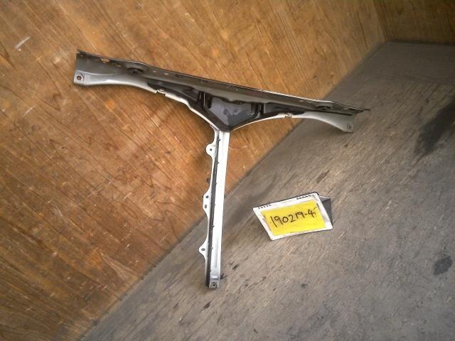 Radiator Core Support TOYOTA Harrier 2004 CBA-MCU30 — photo 2
