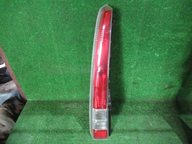 Left Tail Light DAIHATSU Move 2004 LA-L160S 81560B2020 — photo 2