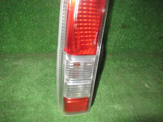 Left Tail Light DAIHATSU Move 2004 LA-L160S 81560B2020 — photo 4