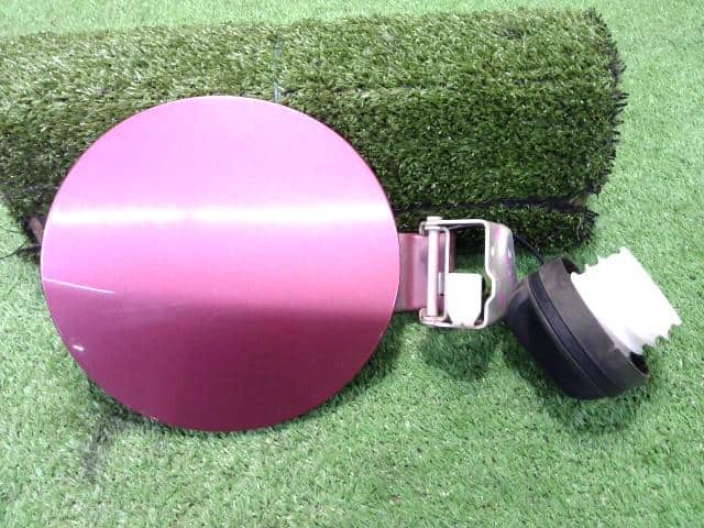 Fuel Filler Lid SUZUKI Lapin 2012 DBA-HE22S 6457085K01 — photo 1