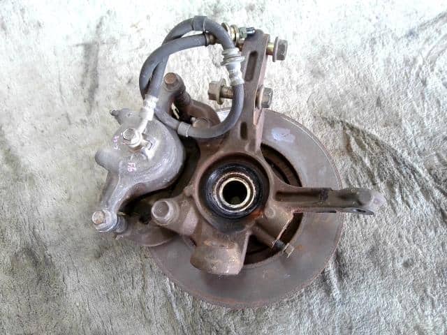 Front Right Knuckle Hub Assembly NISSAN Cube 2002 TA-AZ10 — photo 1