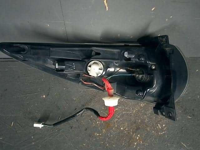 Right Tail Light MAZDA Biante 2008 DBA-CCEFW C33051150C — photo 2
