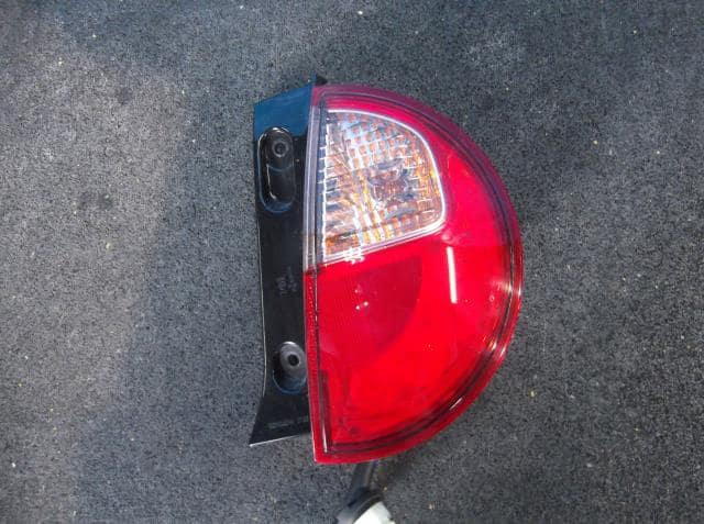 Right Tail Light SUZUKI Lapin 2015 DBA-HE33S 3565080P00 — photo 1