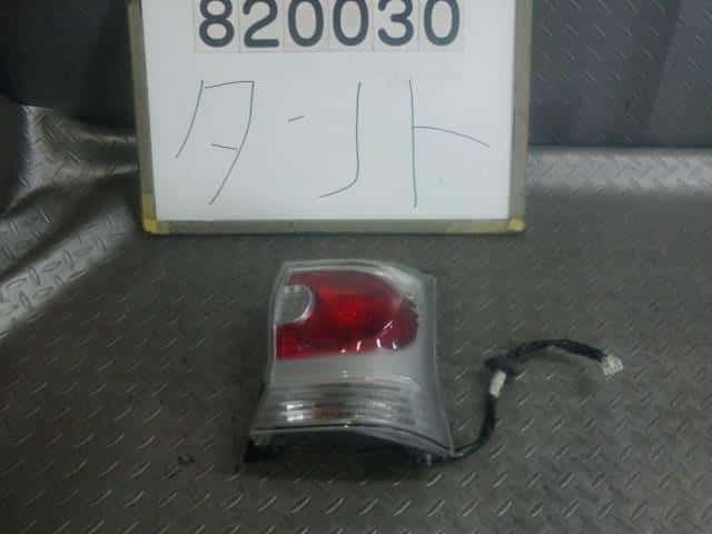 Right Tail Light DAIHATSU Tanto 2009 CBA-L385S — photo 1