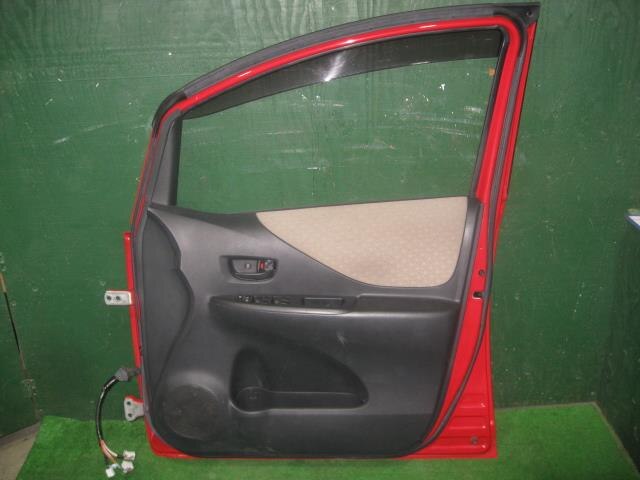 Front Right Door Assembly TOYOTA Ractis 2005 DBA-SCP100 — photo 2
