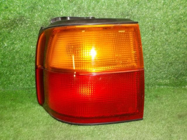 Left Tail Light MITSUBISHI Delica space gear 2004 GH-PD6W — photo 1