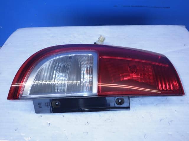 Left Tail Light NISSAN Moco 2007 DBA-MG22 — photo 2