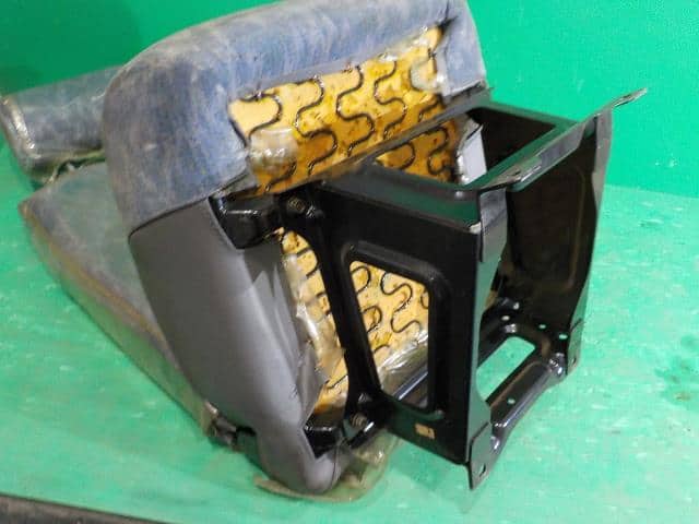 Assistant Driver's Seat HINO Dolphin 1992 U-FN1FPAF — photo 5