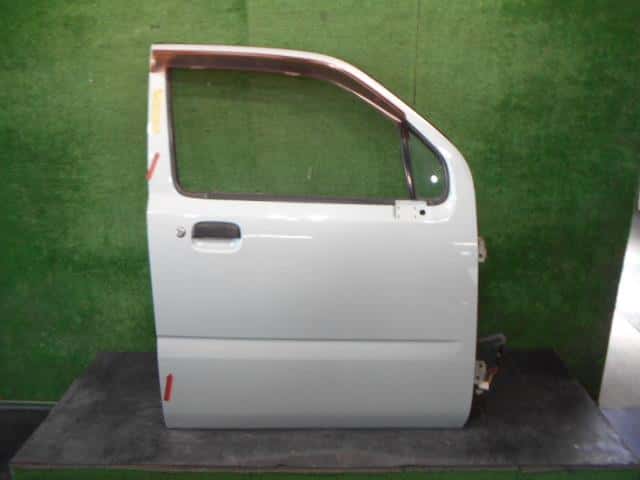 Front Right Door Assembly SUZUKI Wagon R 2000 GF-MC21S — photo 1
