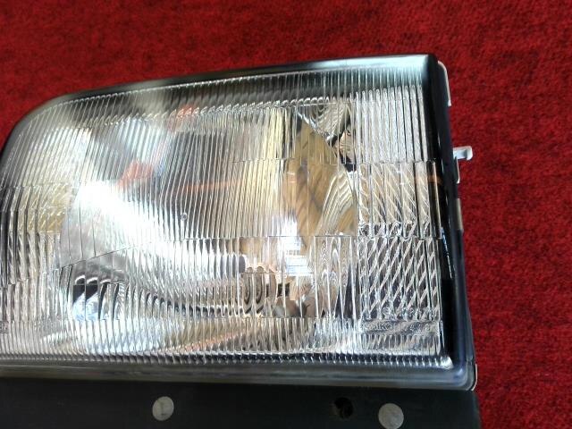 Left Headlight NISSAN Atlas 1997 GB-SK2F23 — photo 4