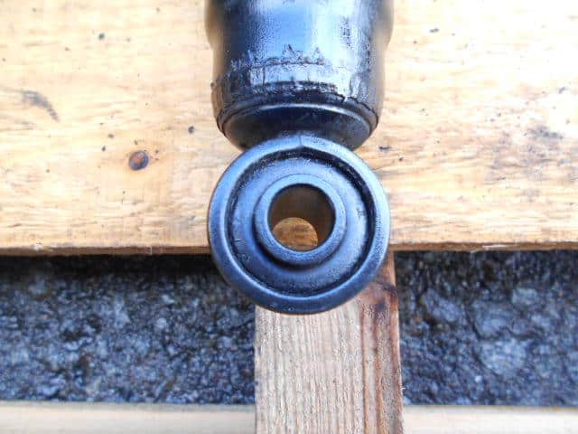 Rear Right Shock Absorber ISUZU ELF 2000 KG-NHR69EA 8972536370 — photo 3