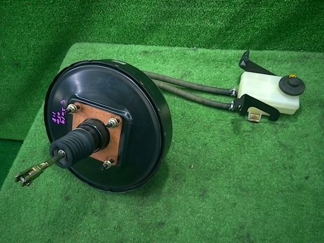 Brake Master Cylinder TOYOTA Estima 2004 TA-MCR30 — photo 2