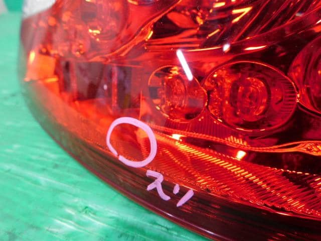 Right Tail Light NISSAN Fuga 2009 DBA-KY51 — photo 2