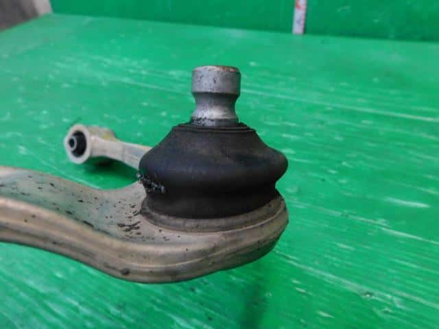 Front Left Upper Control Arm NISSAN Fuga 2009 DBA-KY51 — photo 3