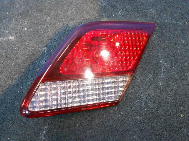 Right Tail Light TOYOTA Cresta 1998 GF-GX100 — photo 1