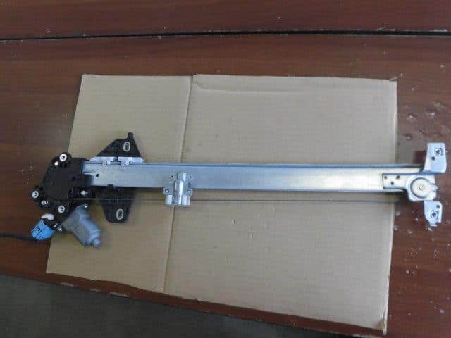 Front Left Door Regulator HONDA Zest 2007 CBA-JE2 — photo 3