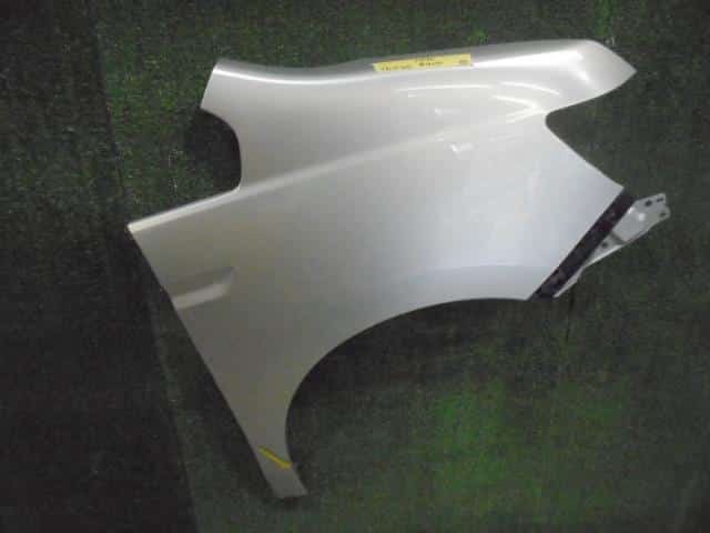 Right Fender Panel HONDA Step Wagon 2010 DBA-RK5 — photo 1