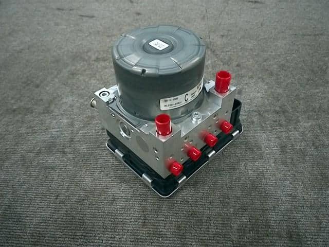 ABS Actuator SUZUKI Swift 2018 CBA-ZC33S 5613052R50 — photo 1