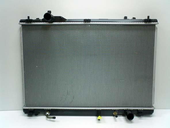 Radiator TOYOTA Lexus ls 2008 DBA-USF41 1640038172 — photo 1