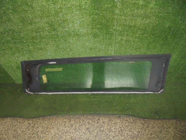 Side Windshield BMW Bmw mini_ 2009 ABA-ML16 — photo 2