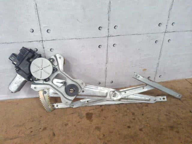Front Left Door Regulator MITSUBISHI Pajero Mini 2003 TA-H58A MR371427 — photo 1