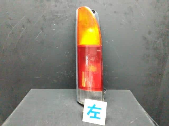 Left Tail Light DAIHATSU Hijet 2004 LE-S200V — photo 1