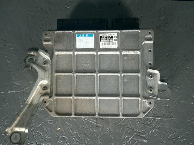 Engine Control Unit TOYOTA Vitz 2007 DBA-SCP90 — photo 2