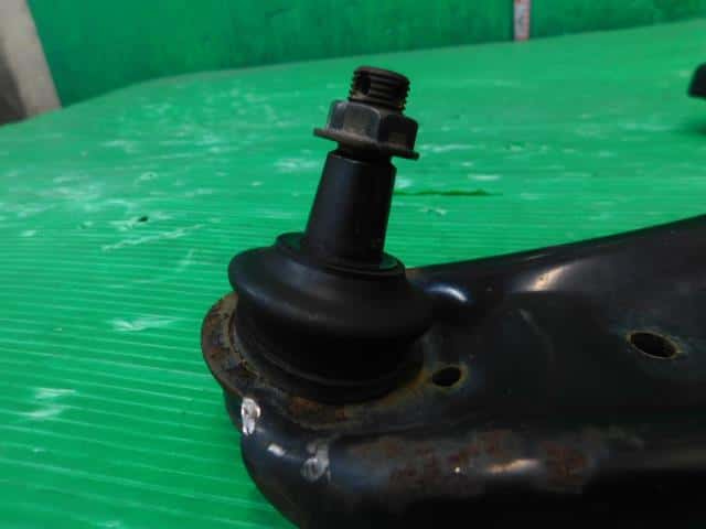 Front Right Lower Control Arm DAIHATSU Tanto 2012 DBA-L375S — photo 2