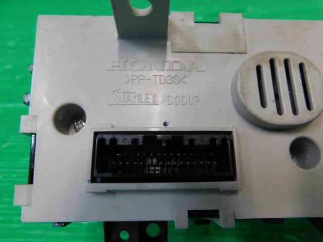 A/C Control Panel HONDA Vezel 2014 DAA-RU3 — photo 3