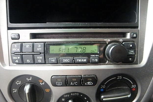 Audio SUBARU Impreza 2003 LA-GG2 86201FE050 — photo 1