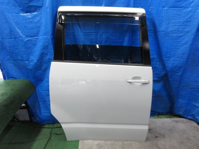 Rear Right Door Assembly TOYOTA Noah 2003 TA-AZR65 — photo 1