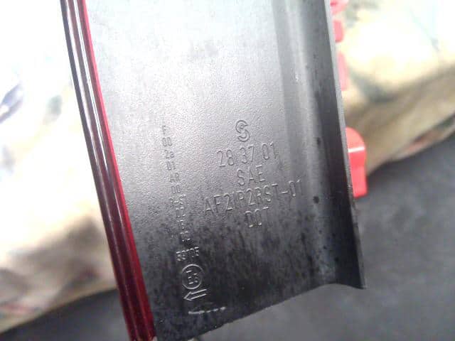 Left Tail Light AUDI Audi a4 2002 GH-8EAMBF — photo 3