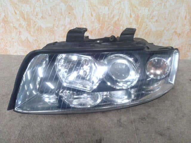Left Headlight AUDI Audi a4 2002 GH-8EAMBF — photo 1