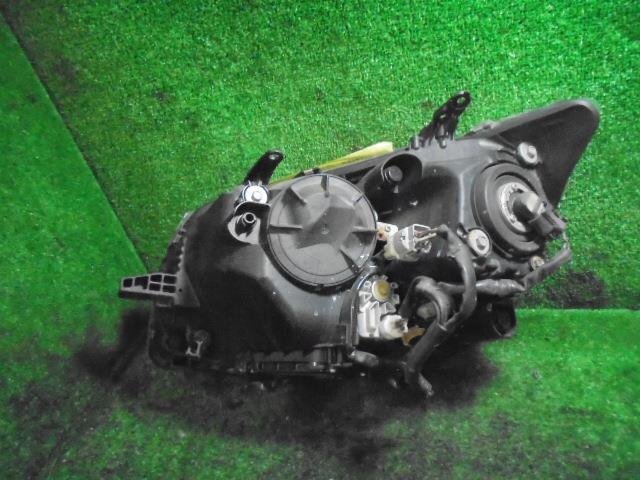 Right Headlight TOYOTA Mark X Zio 2009 DBA-ANA10 — photo 2
