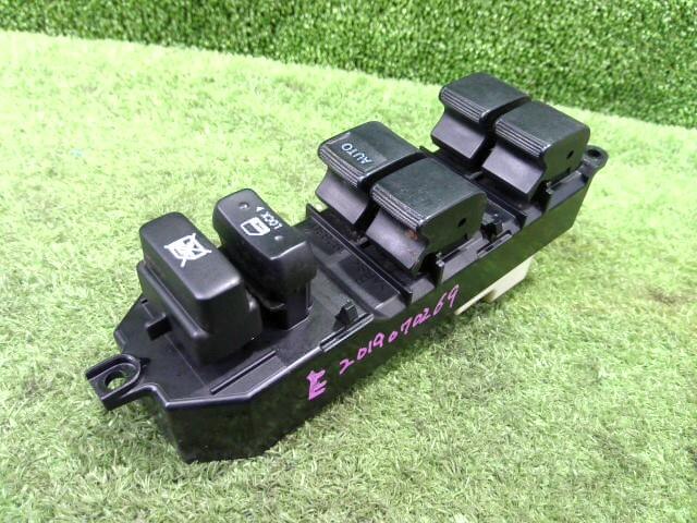 Power Window Switch TOYOTA Vitz 2006 DBA-KSP90 — photo 1
