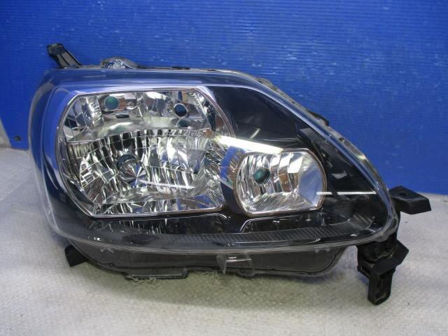 Right Headlight TOYOTA Porte 2012 DBA-NCP141 — photo 1