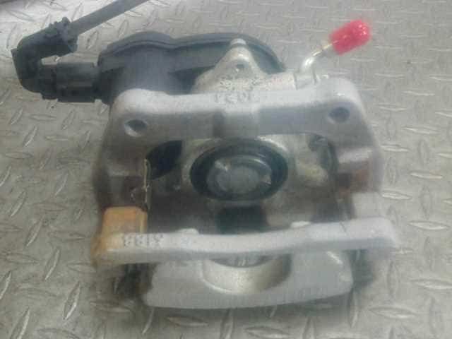 Rear Left Caliper HONDA Vezel 2014 DAA-RU3 — photo 2