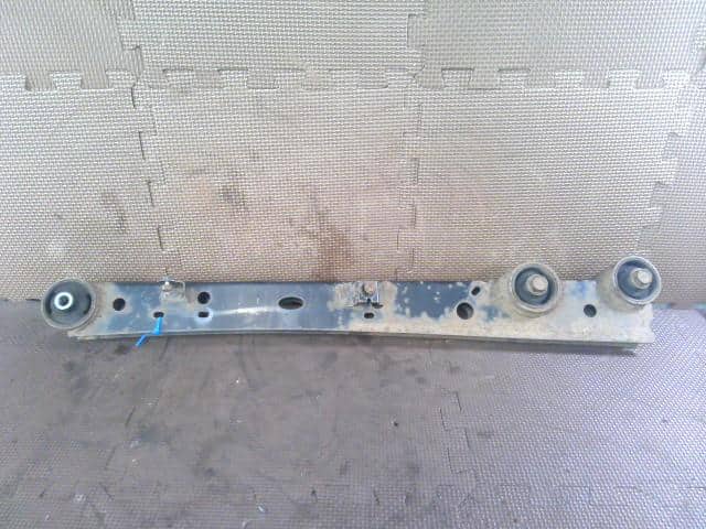 Rear Right Lower Control Arm DAIHATSU Move 2011 DBA-LA110S — photo 4