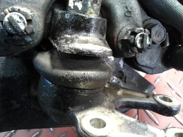 Front Right Knuckle Hub Assembly TOYOTA Hiace 1998 GB-RZH112 — photo 3