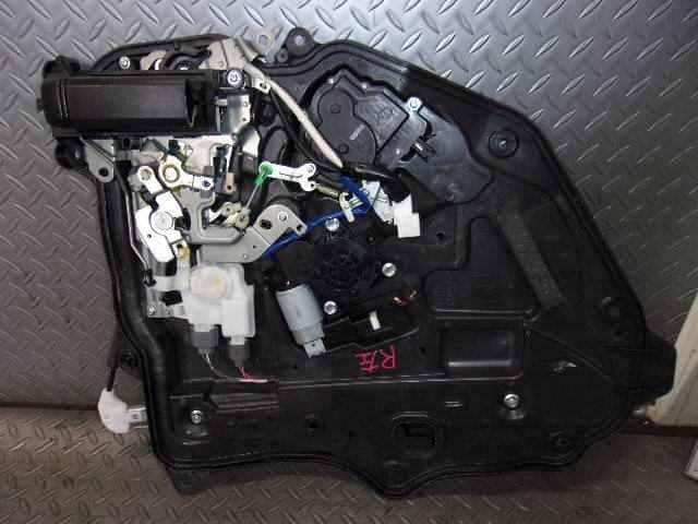 Rear Left Door Regulator MAZDA Premacy DBA-CWEAW G22C5958XC — photo 2