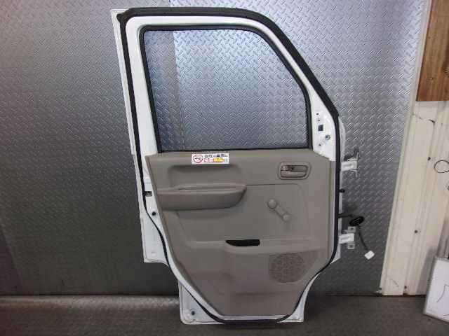 Front Left Door Assembly NISSAN Nv100 clipper 2014 HBD-DR64 — photo 5